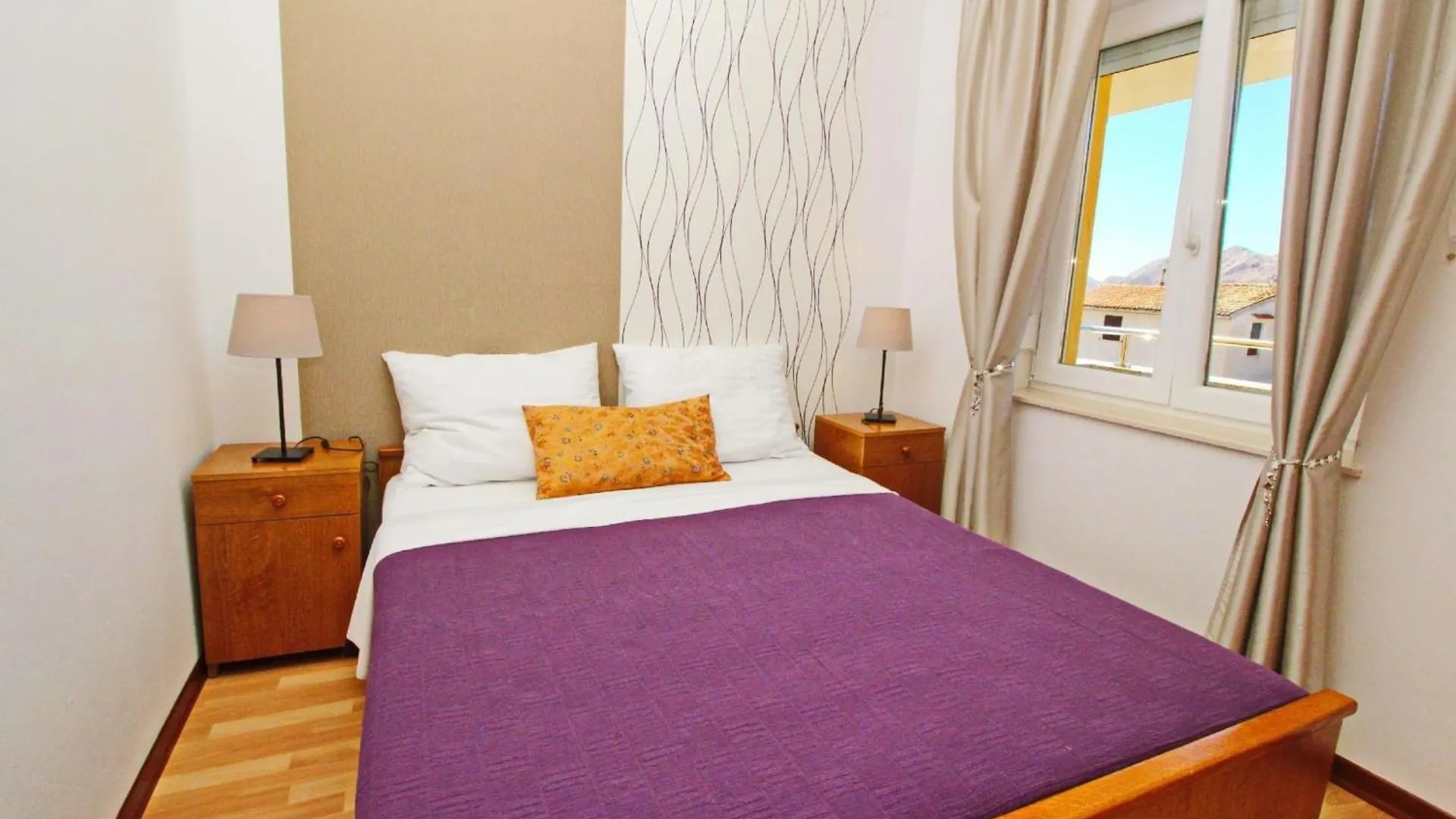 Modern Eingerichtete Apartment Fuer 2 Personen, Klimatisiert, Freie Parkplatz Und Wi-Fi, Grillmoegligkeit Baska  Baska (Krk)